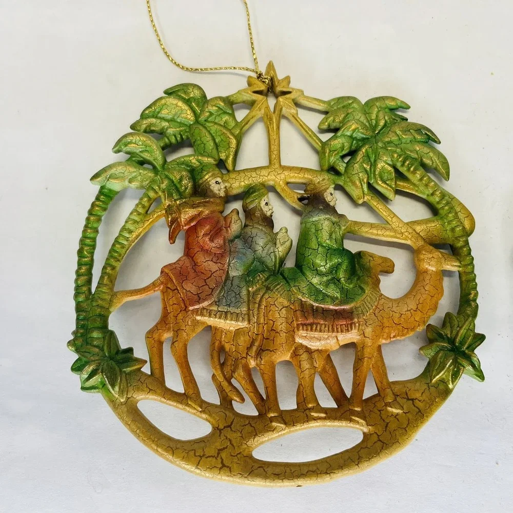 2VTG Christmas Hard Plastic Ornament 3 Wise Men Kings Nativity Palm Trees Camels